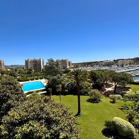 Marina View Terrace & Pool شقة